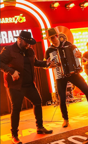 Moda Music Moda Music, selo criado pela Clan DVT e Virgin Music Group, aposta em novos talentos e fortalece a cena sertaneja